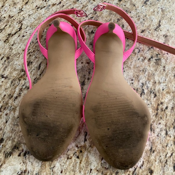 STEVE MADDEN - Hot Pink Sandals - Picture 2 of 5